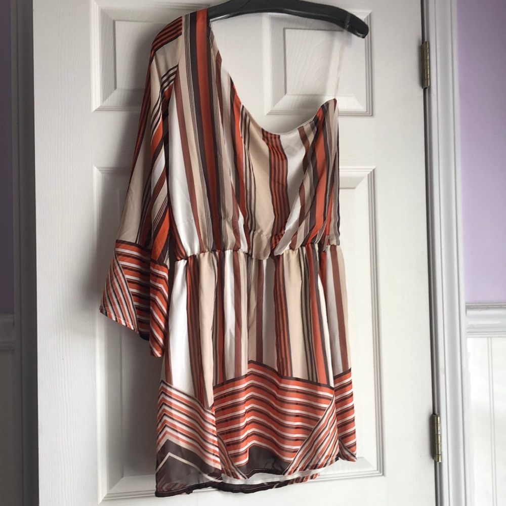 Pretty one shoulder dress from Yahada (L)